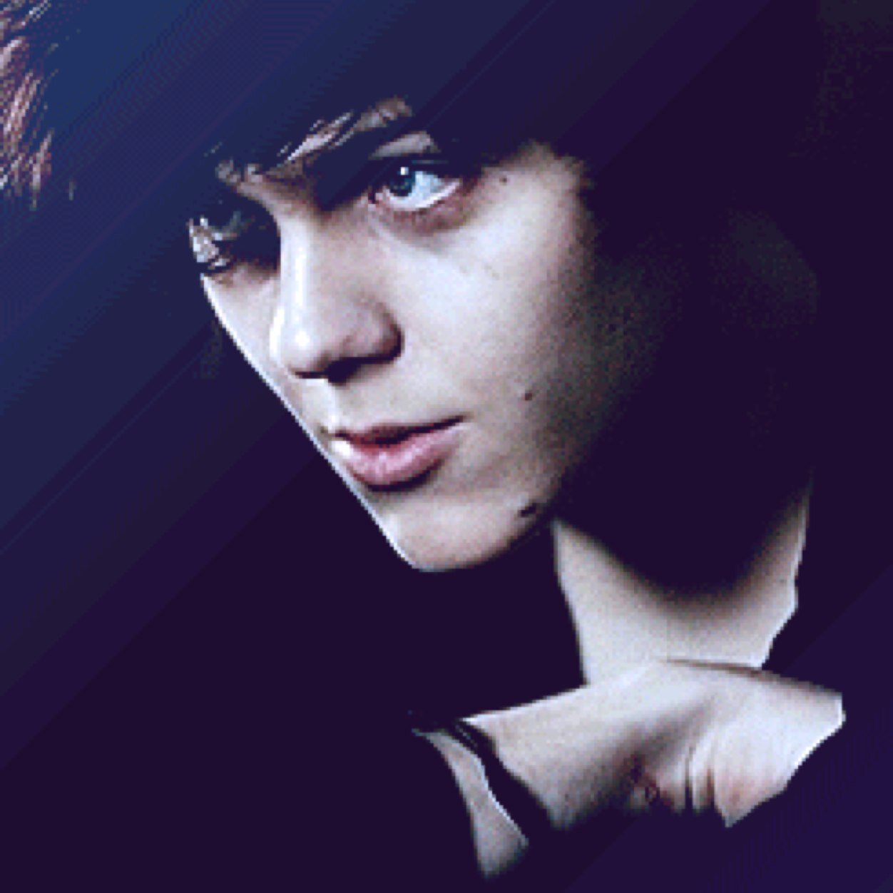 Im living, quietly bleeding...