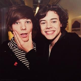 LARRY ES REAL PUNTO. (Si eres carrot o E.S mejor ni me sigas.)