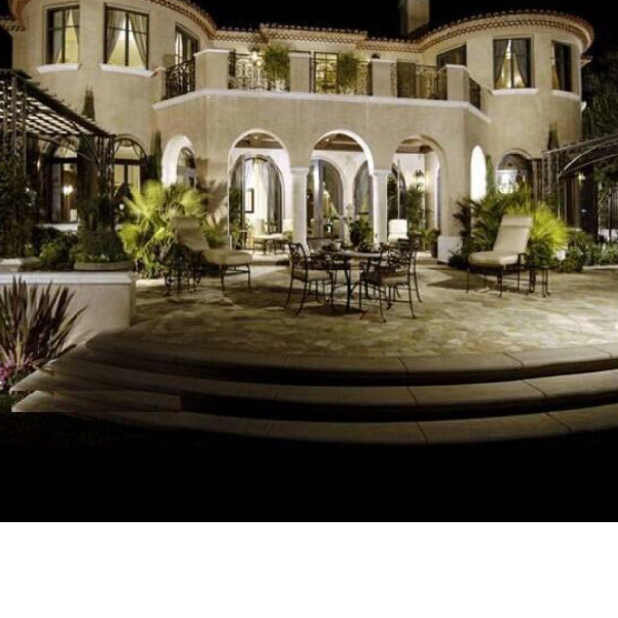 لعرض وبيع وشراء جميع العقارات ج / ٠٥٥٧١٠٠٩٩٩ aodh_agar@hotmail.com