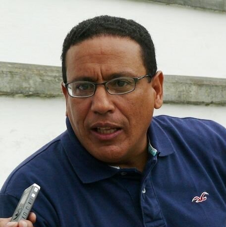 Política... Deportes... Música...  Aforismos...
