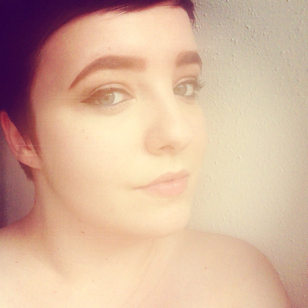 sabinalovesyou's profile picture. I try to believe in as many as six impossible things before breakfast.