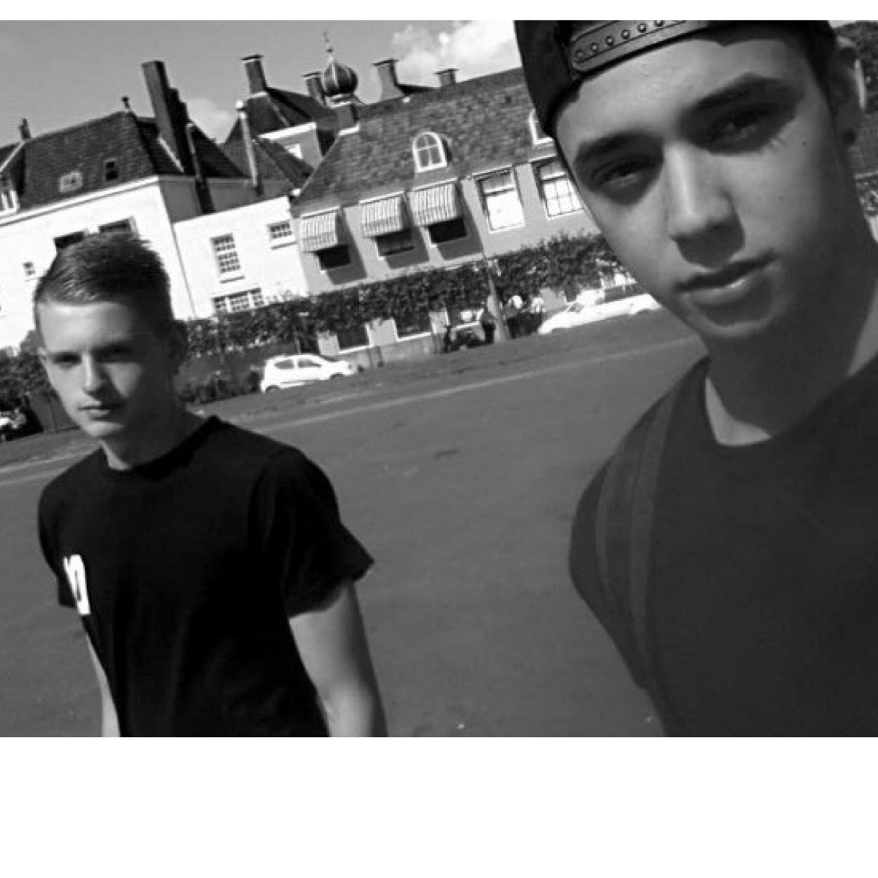 We Chillin''

Cool kids 7