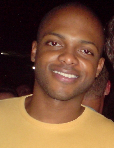 Sigo minha vida segundo algumas idéias:
Ganhar dinheiro, sem perder a humildade;
Fazer sexo, com cada vez mais qualidade;
O resto é equilíbrio...