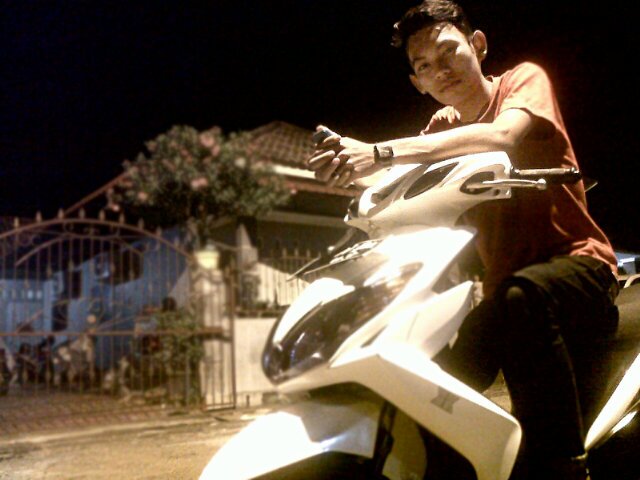 24C06211  I life with my dream