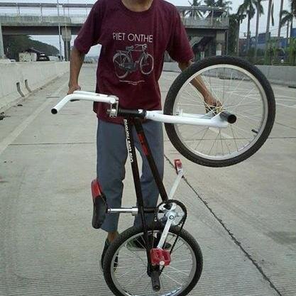 BolangCandra's profile picture. one love jam flatland