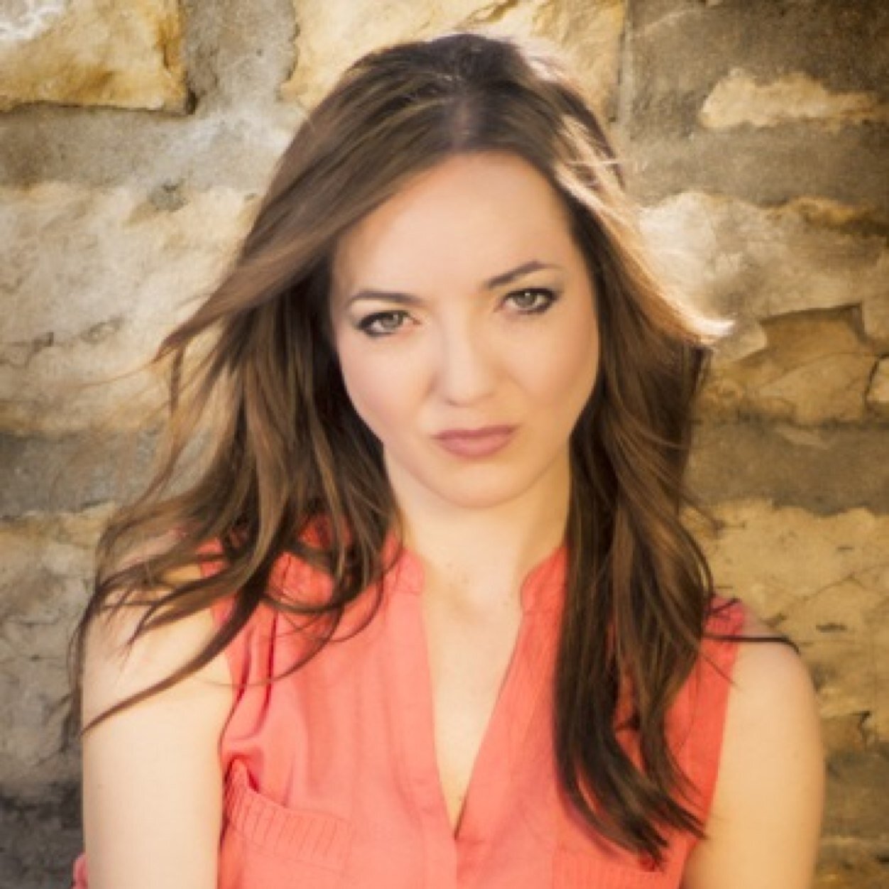Actress. Destroyer of Boredom. 
Hummus Connoisseur.