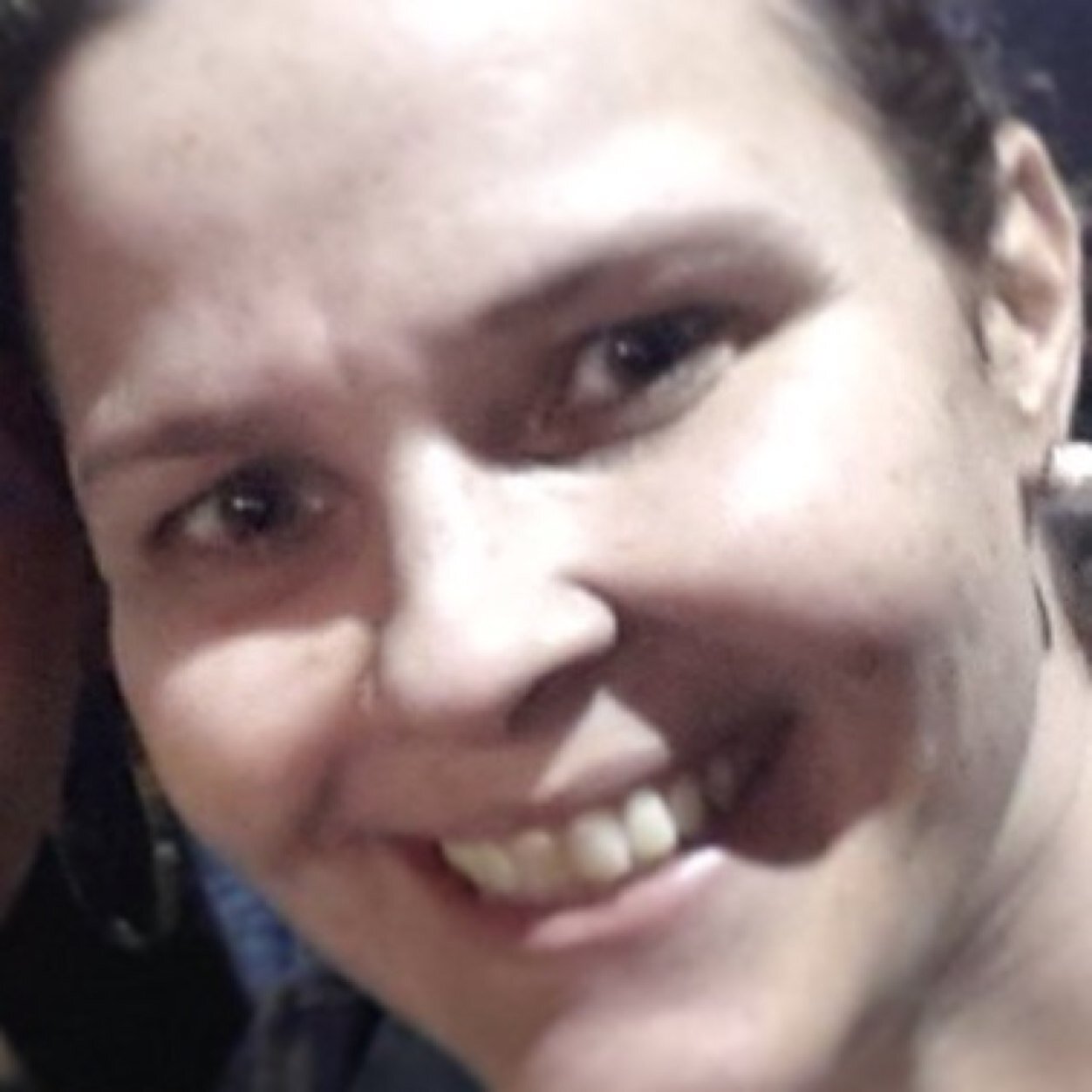 Sou a Glaucia, aquariana com ascendente em peixes, sancarlense, advogada, mãe da Giulia e que vive entrando em modo paciência...