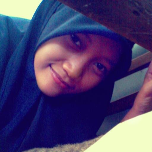 Female | Feminime | K-popers |  Born On 27 July 1996 | English Literature on  Diponegoro University '14  (ʃ⌣ƪ)