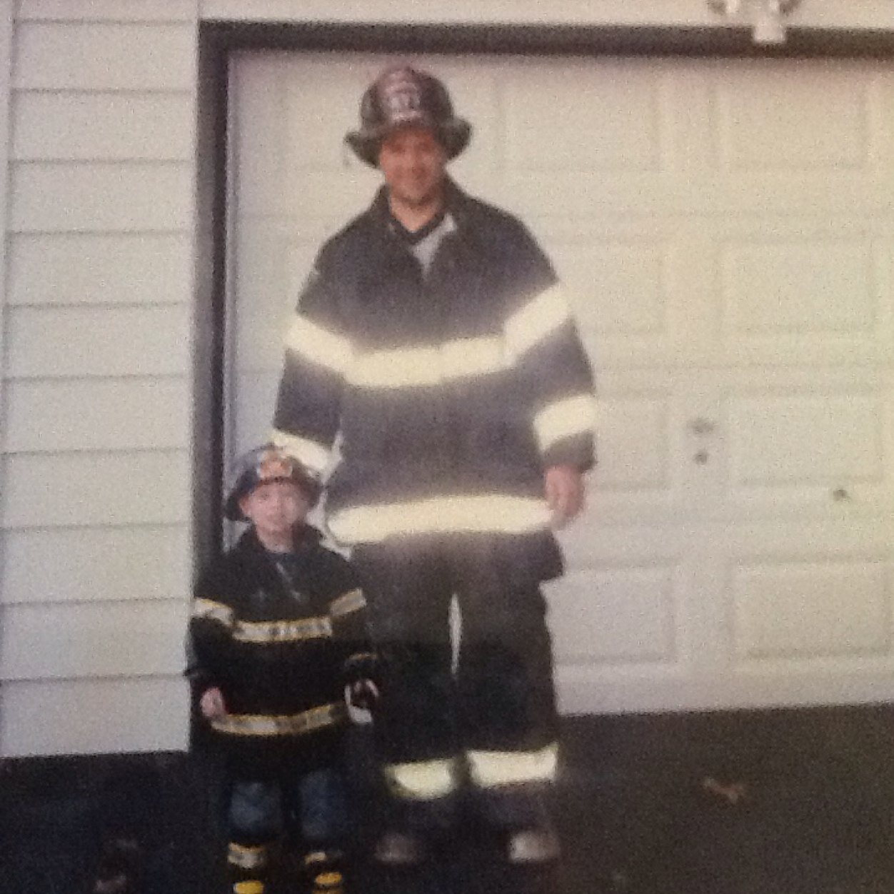 Npfd, hockey,and football 22 single “You miss one hundred percent of the shots you don't take.” ― Wayne Gretzky