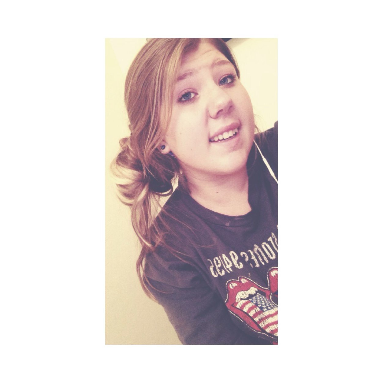 I love you all! Jacob Whitesides Followed me 10:05PM 2/25/2014 #ILYBrannonKing