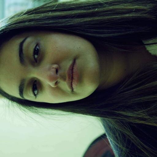 Eu não me importo com ninguem, foda-se todo mundo, eu só não quero que pensem que o cheiro que vem do ralo é meu.