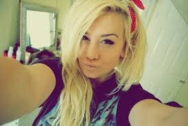 TheLonlyGirl2 Profile Picture