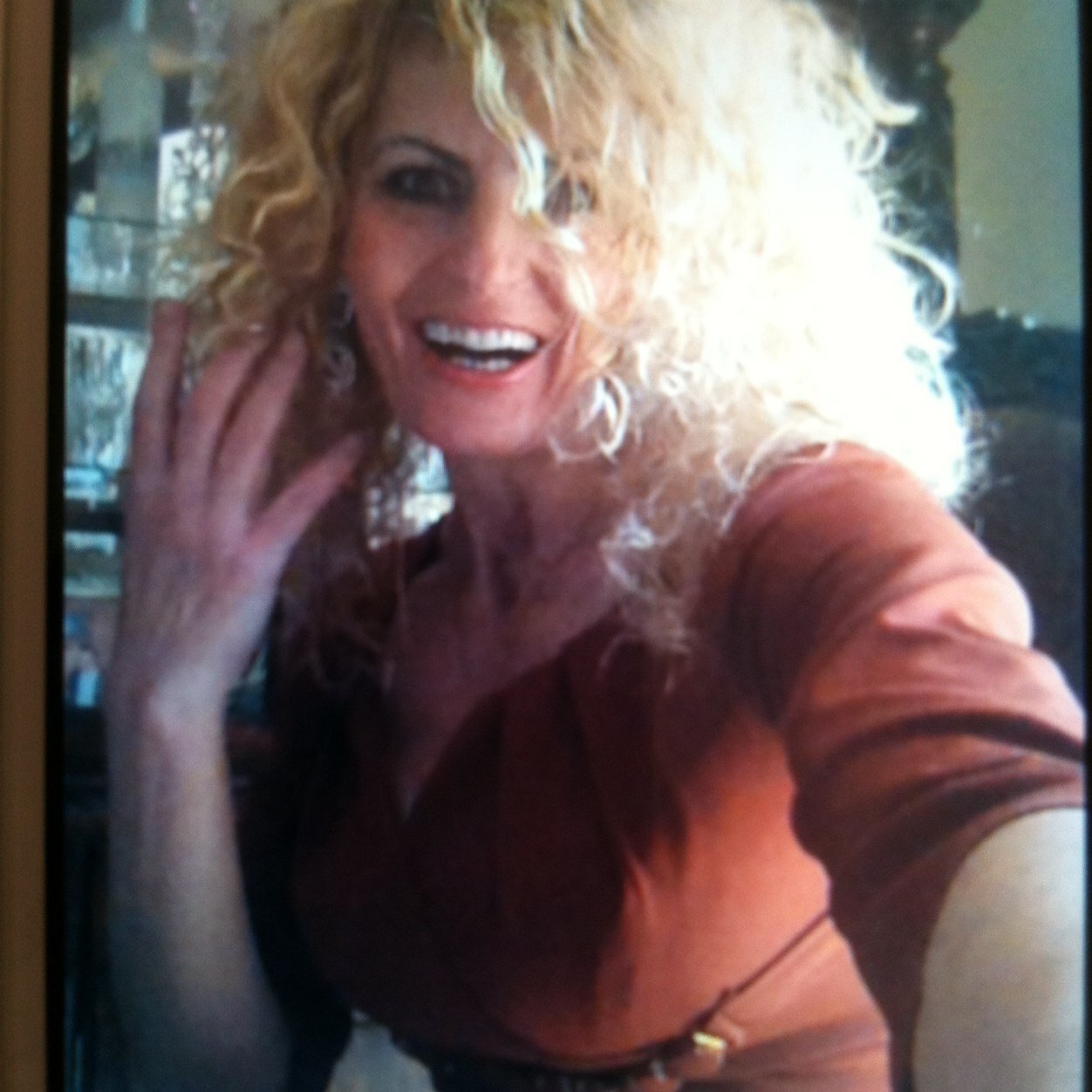 Health is number one.House wife.My habits very healthy-very positive and happy wife.Love to cook and clean.I love to help people and make them smile.