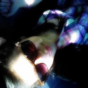 Hola! tengo 15 años, soy Méxicana, también Directioner y Simpsonizer :3' @onedirection / @codysimpson me siguio el 27/nov/12 9:15.. ~Forever Young~ 143.