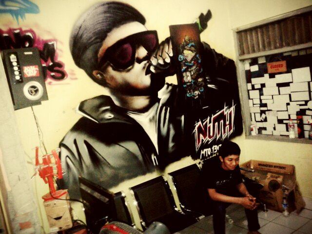 yanadikusumo's profile picture. 