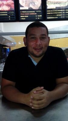 Profesional en Ingeniería de Sistemas, Especialista en Educación Superior a Distancia, Máster Internacional en e-Learning especialidad en Dirección.