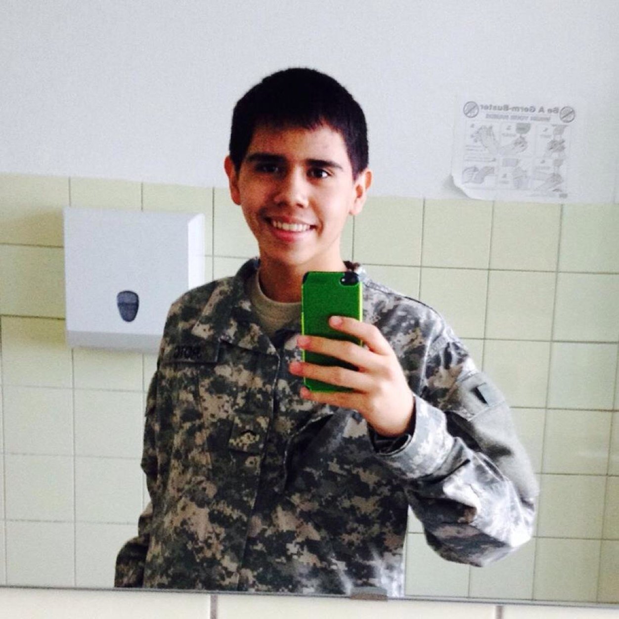 Lov3Peter's profile picture. Im nice i like every one but not everu likr me its okay im used lt iy wanna some to talk im the right person for the job