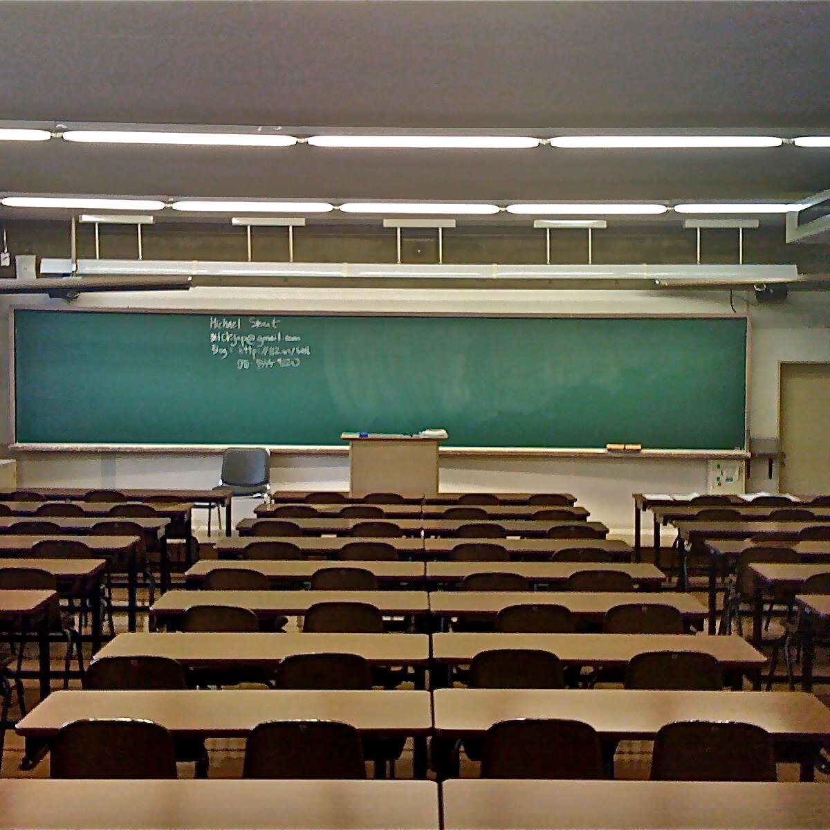 GloudsAcdSchool's profile picture. Welcome to Gloudes Academy School! Join? mention and choose 1 boarding [Glouds/Loudies]Our teacher:Mr.EdwardCullenMiss.BellaSwan.