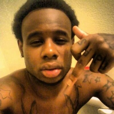 TAKEN♡♥♡♥ HELLA TATTED IM HELLA CHILL I SMOKE DRINK AND YAH JUST FOLLLOW:)