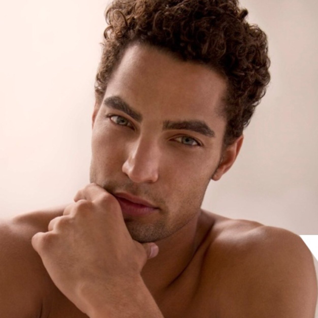 Professional Model, Martial Artist, Yogi, and Entrepreneur. @NextModels #NextModels