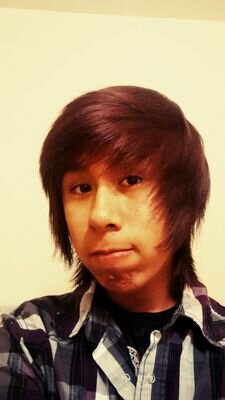 i love bands and food :3