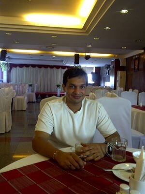 Candidate for Grauation 2020; Student at NESA. Sports therapist, Deep tissue massage, Visceral Manipulation, Personal Trainer, Iyengar Yoga student.