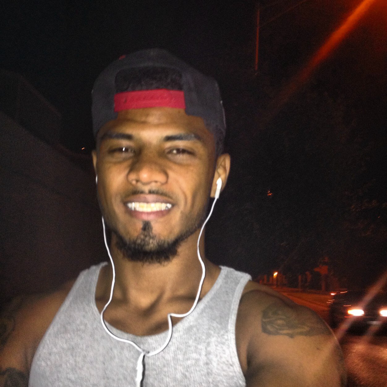 Young and living life still trying to figure it out 22 years old single hard working man :) .. June 24th is when i fuck shit up #teamcancer #teammaryjane #420