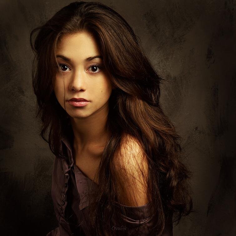 |TolkienRP| Dwarven girl. I look like an innocent young girl but in reality I'm a lethal with a bow and arrows.