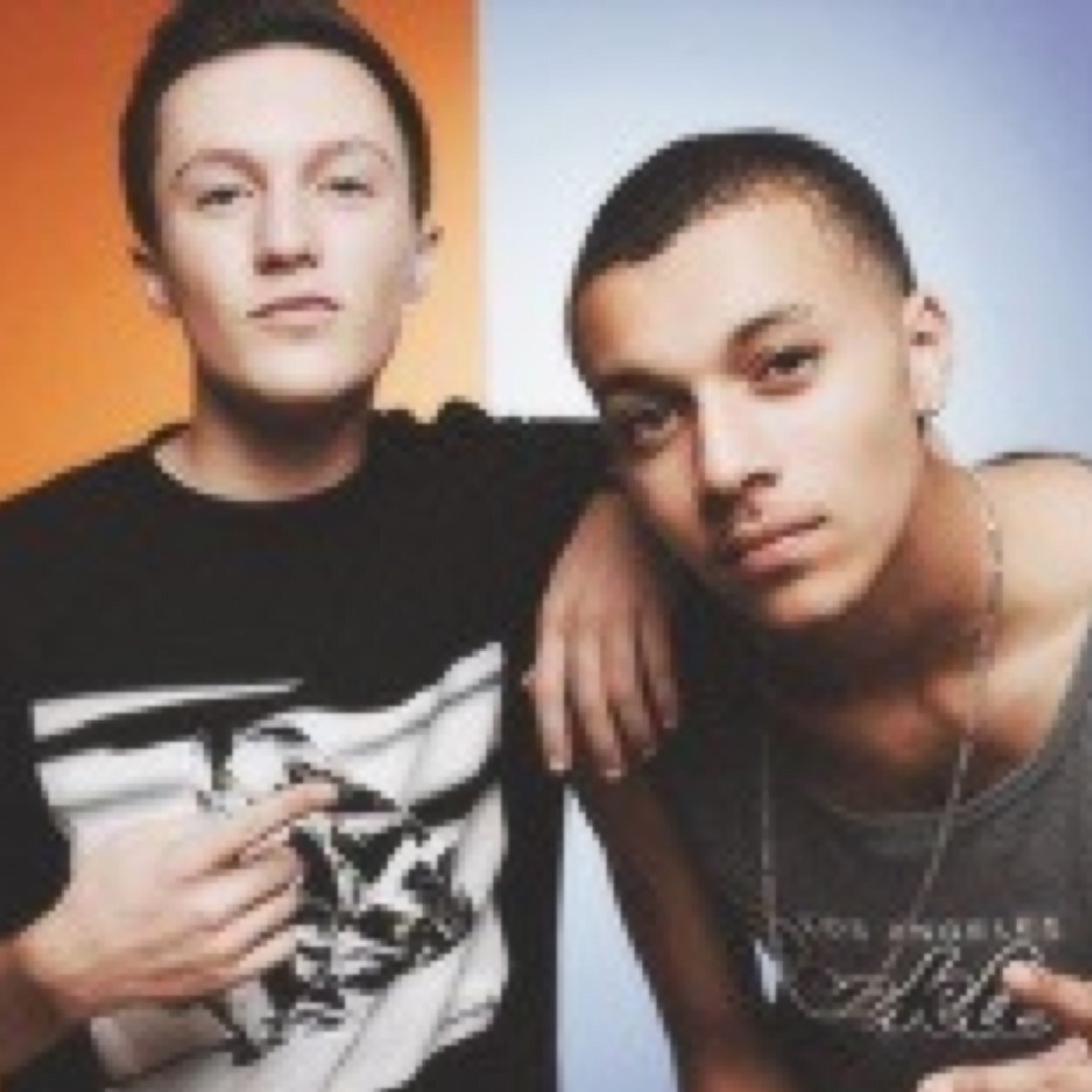 FIRST ITALIAN SOURCE OF KALIN AND MYLES. 
On Twitter since /21-06-14/