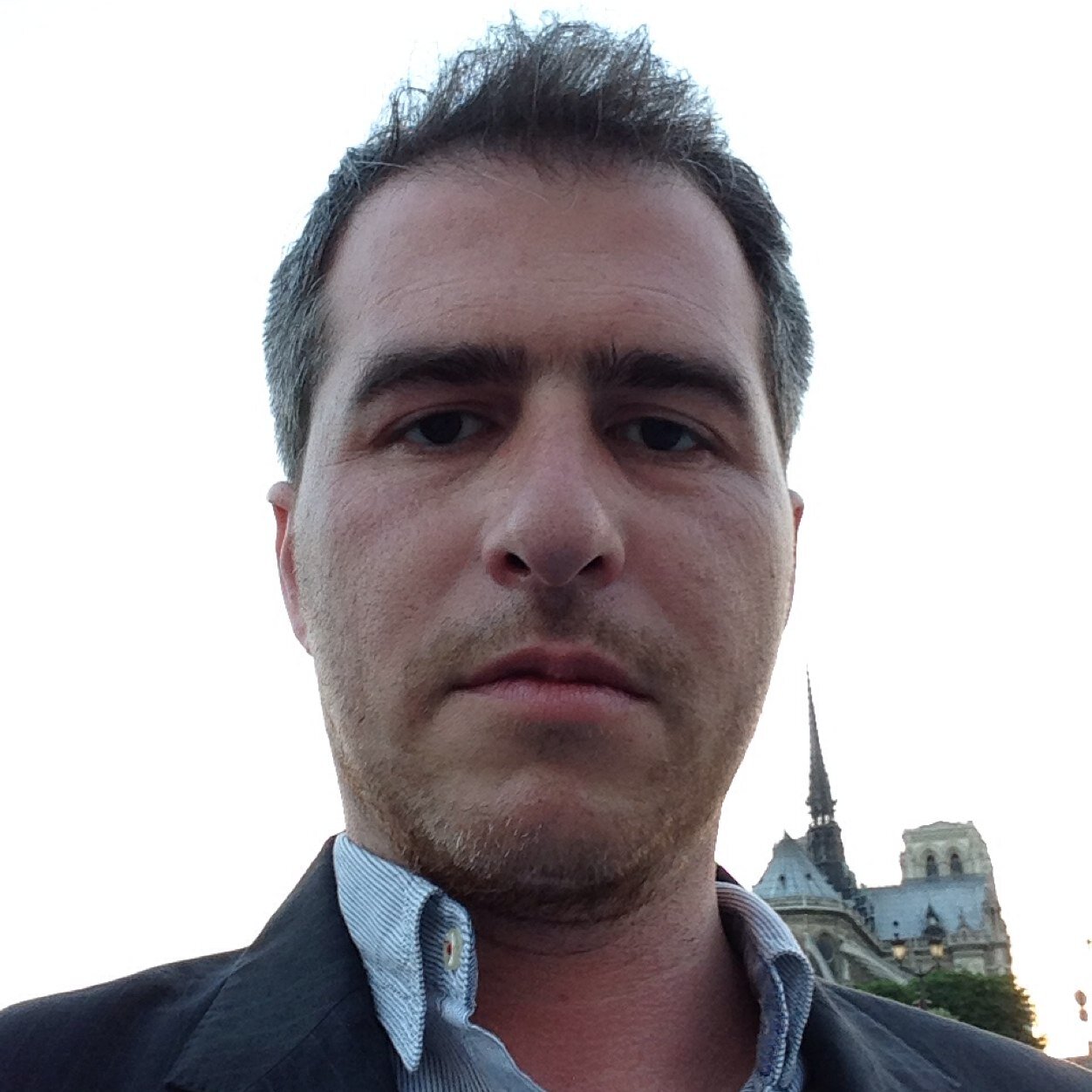 Freelance journalist in Las Vegas and Paris