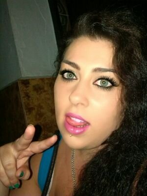 adicta al xupito d piruleta, salir d fiesta k mis niñ@s ,friky del reguetton y un poco alocada~♥