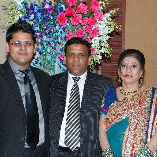 I am a businessman working as distributer for Samsung &Idea cellular