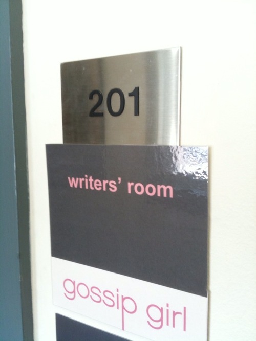 Real live Gossip Girl tweets from the writers' room!