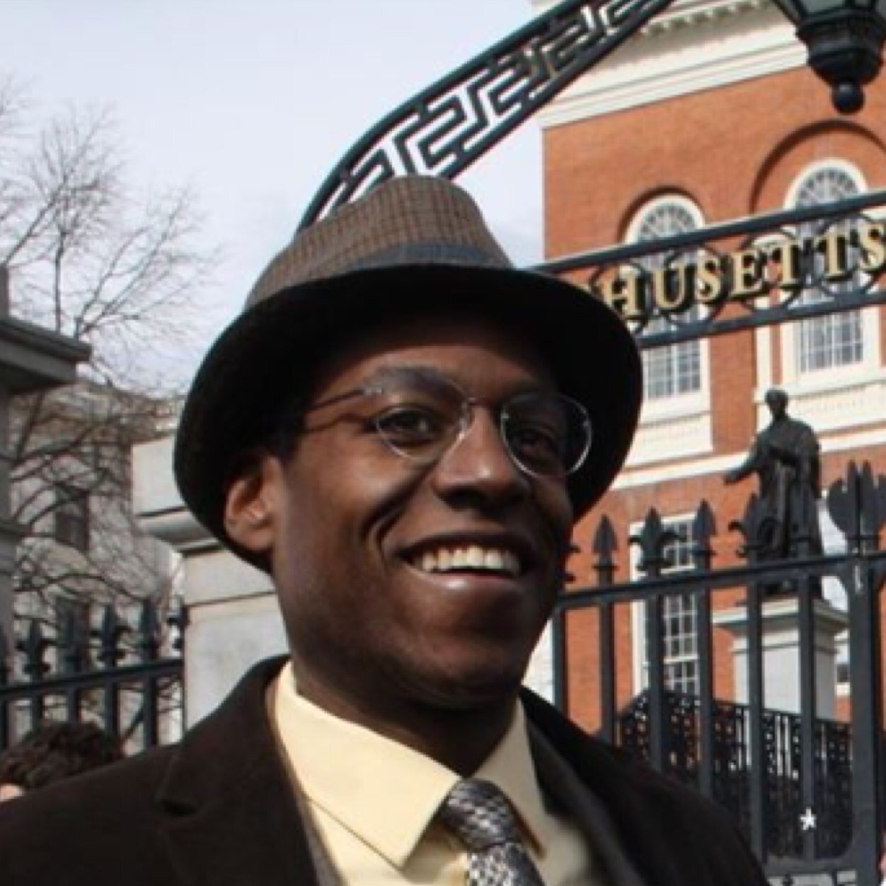 Native Detroiter transplanted to Cambridge | social changer | amateur photographer | aspiring polyglot | avid cyclist | husband & father — @bluecorr.bsky.social