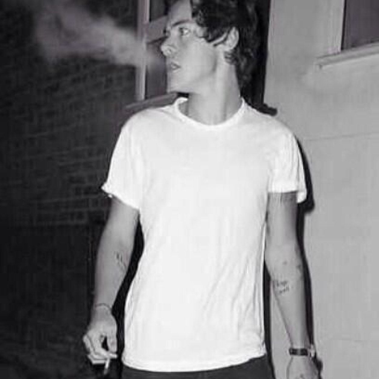 don't touch me unless you're harry styles.