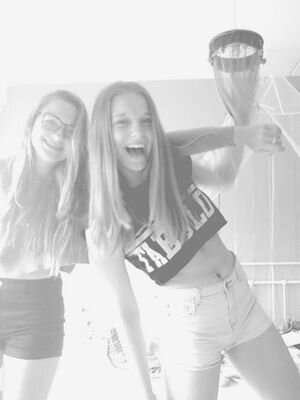 love formy friends♡ ~ instagram: nicole__x ~ i love @onedirection ♡ ~ LOUIS FOLLOWS ~ be happy ! :)