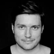 Journalist bosat i København. Reporter hos DR Nyheder. Elsker sport og politik og alt der imellem.