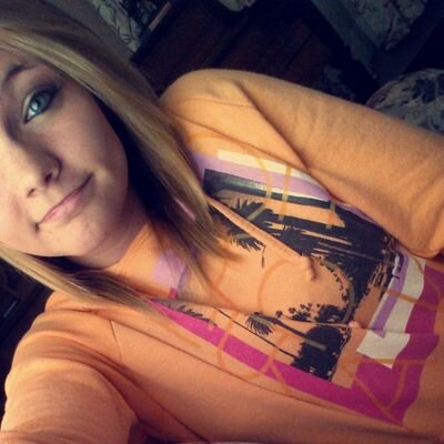 Sweetcheeks4223's profile picture. 