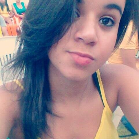 A luz que me ilumina é bem maior do que os olhos que me cercam.! ♪ /PolianaCosta928