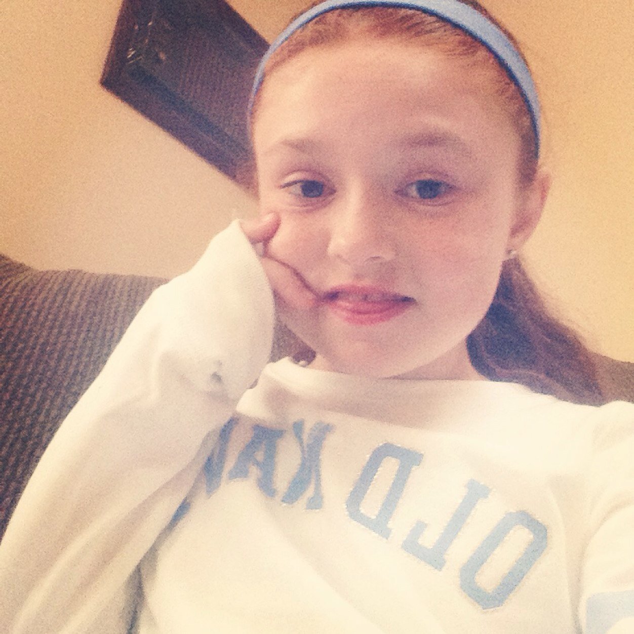 Emily   
Instagram: haay_its_emily  
Youtube: Mackenzie and Emily