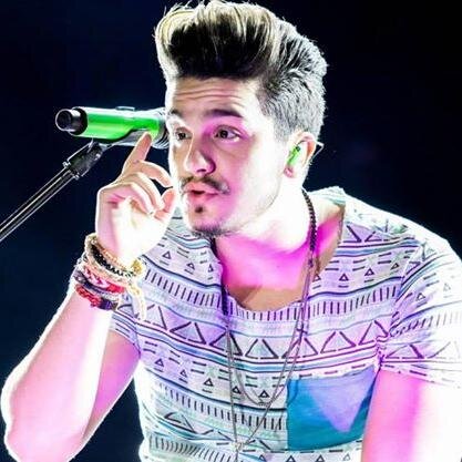 Dizem que nada dura para sempre, mas honestamente não vejo um fim entre a gente. @luansantana. ✌