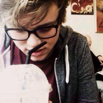 5SecondsOfSumr5's profile picture. Hey There Beautiful :) can u please follow @PerkingBands_ .. Please bc GOAL. ILY