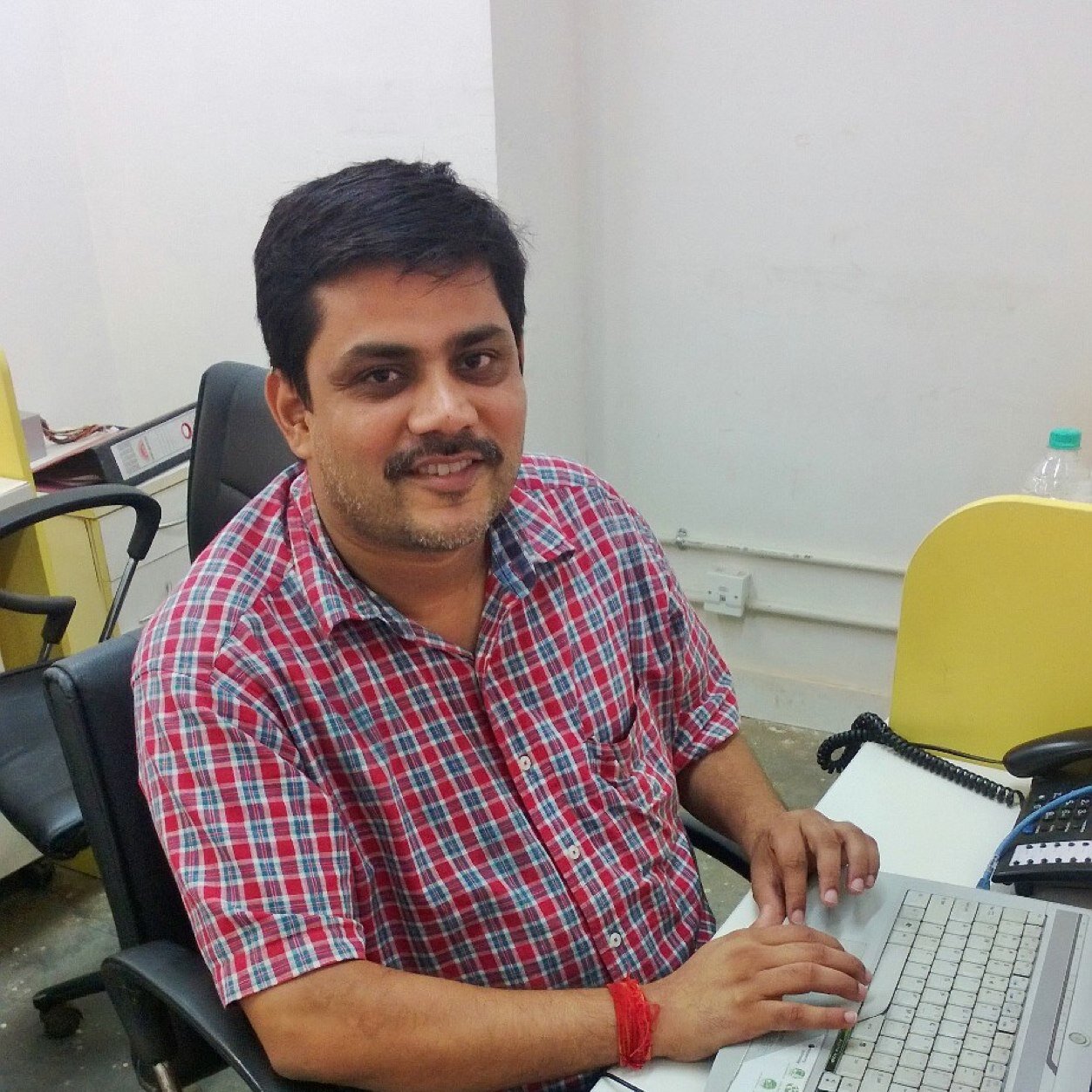 rohitsingh1811's profile picture. Retail Professional loving super challenging Fresh category.wants to do some thing for Farming Community.