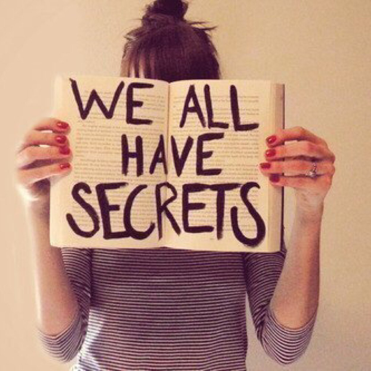 We all have secrets, why not spill? I won't tell anyone... ||Send confessions through DMs||
