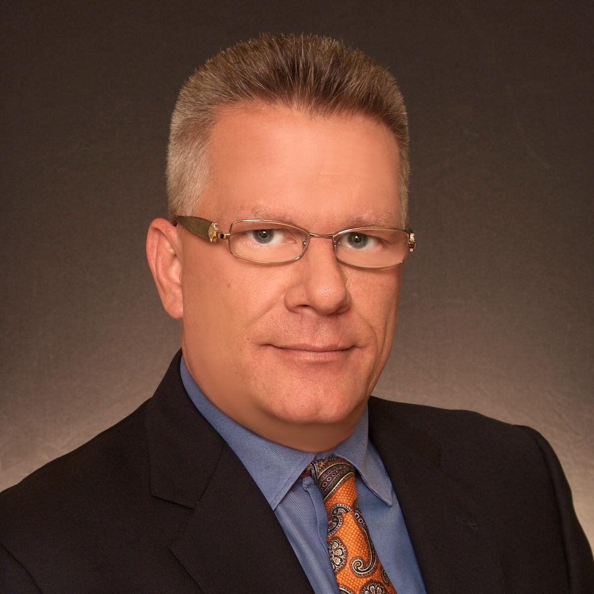 LeeFarmerSells's profile picture. Licensed Realtor serving Northern Palm Beach and Martin Counties in Florida - the Sunshine State!