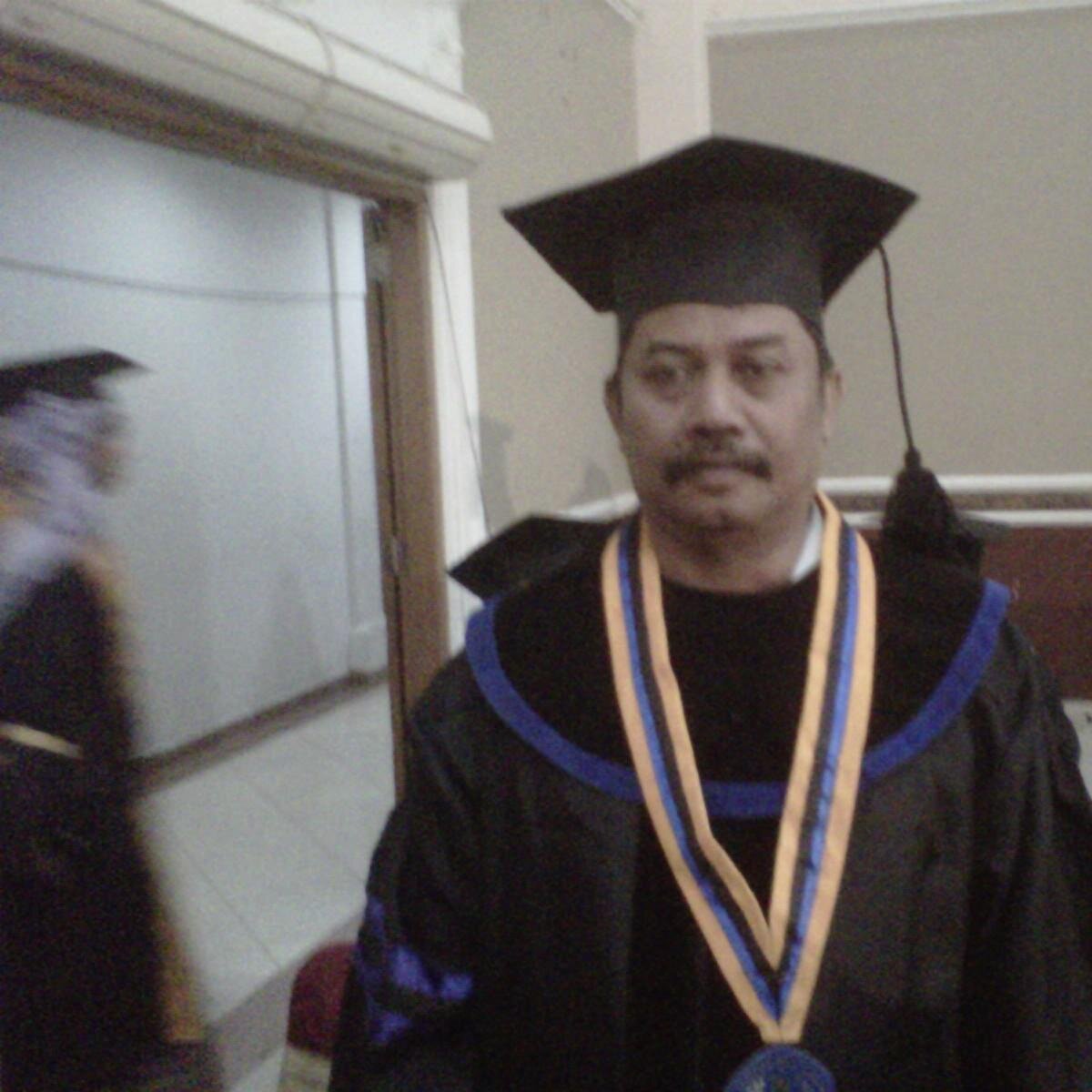 profsuryadi's profile picture. 