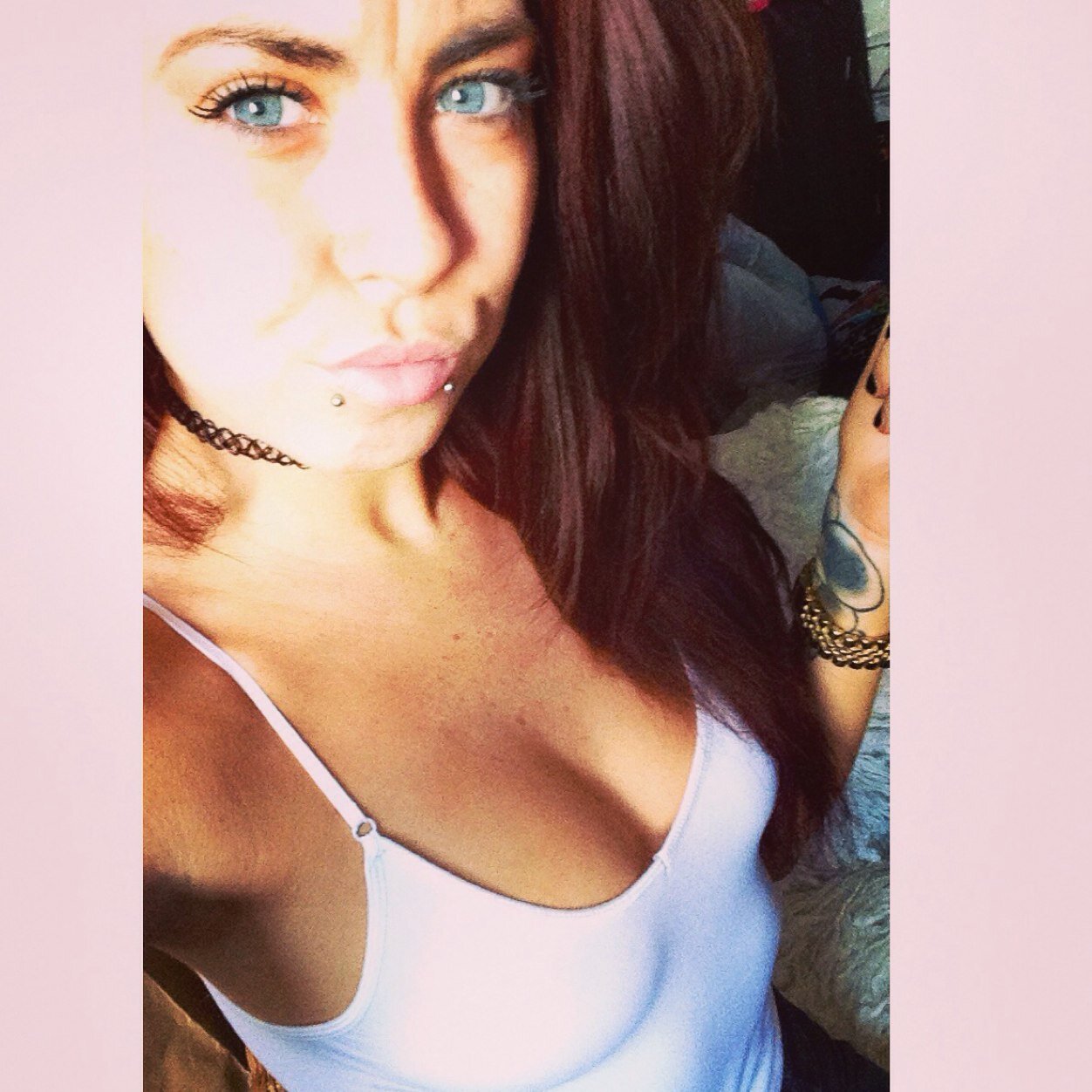 abbiedeighton_x's profile picture. 