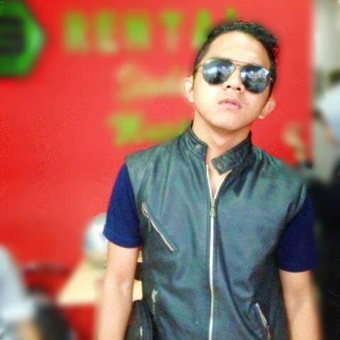 evanzepheMVM's profile picture. Kadang kamu harus mengikhlaskan. Bukan karena tak sayang, melainkan kita tau ada sesuatu yg memang tak bisa dipaksakan.