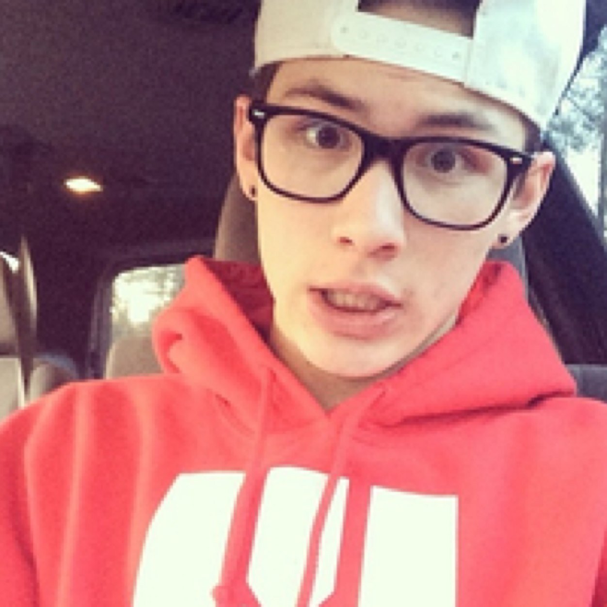 iguesimfaknghim Profile Picture