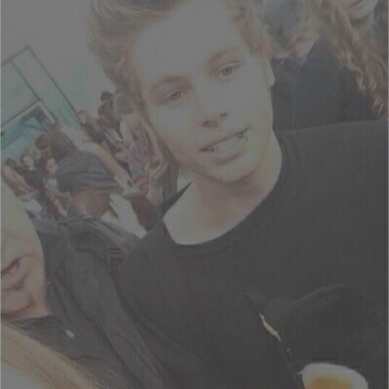 dietcokelucas's profile picture. Auto free follow from @aussieweirdos :-) Go follow and ask for a fb xx